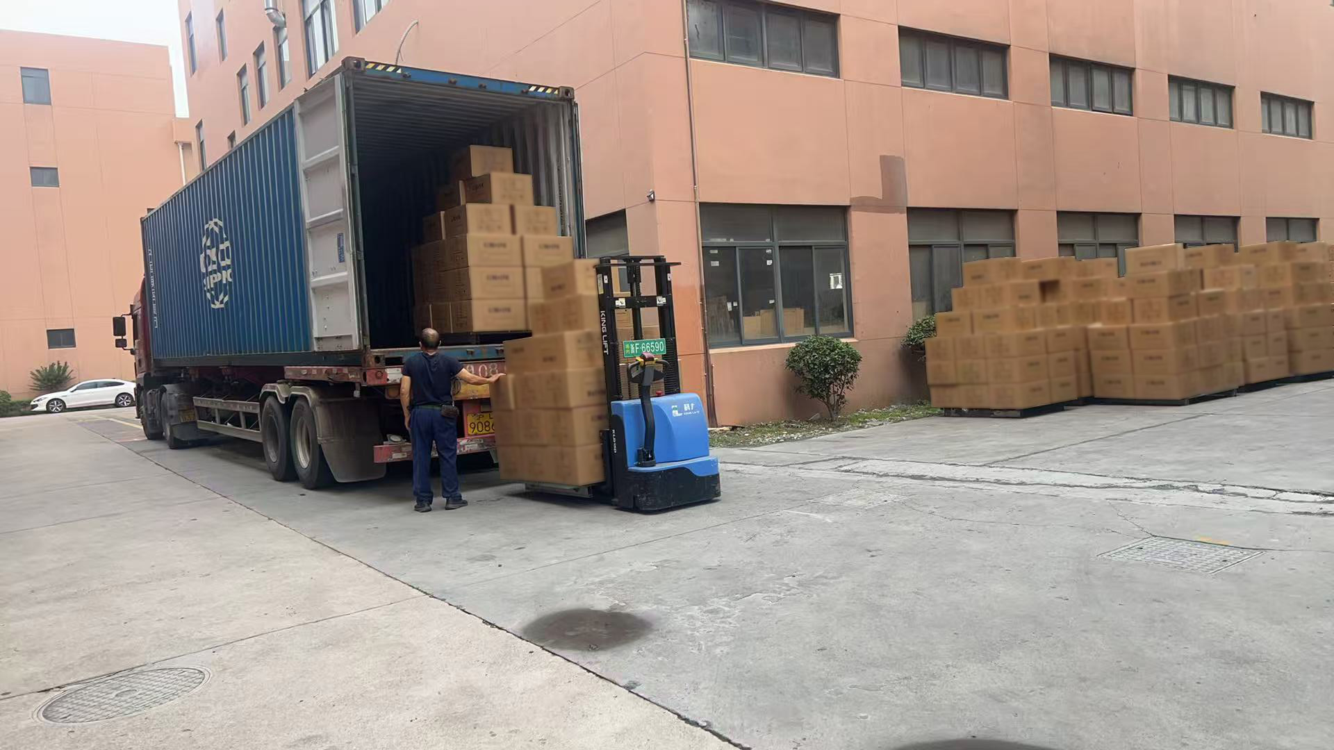 Large Batch Order of Patio Heaters & Bathroom Heaters Successfully Shipped for Overseas Clients